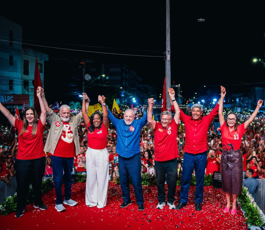 Jaques Wagner agradece a Lula e critica o ex-prefeito de Salvador 