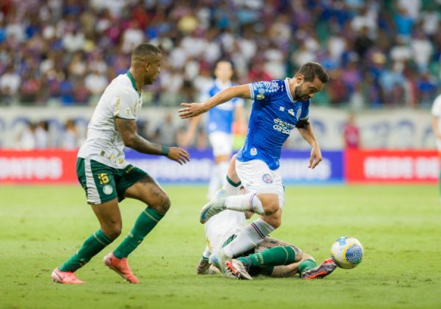 Bahia sofre virada para o Palmeiras na Fonte Nova e conhece a quarta derrota consecutiva