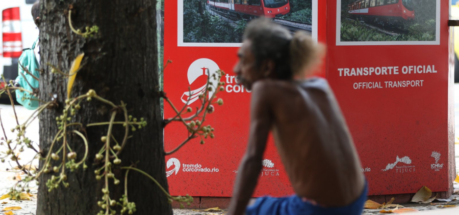 Quase metade dos baianos estava abaixo da linha da pobreza em 2023, diz IBGE