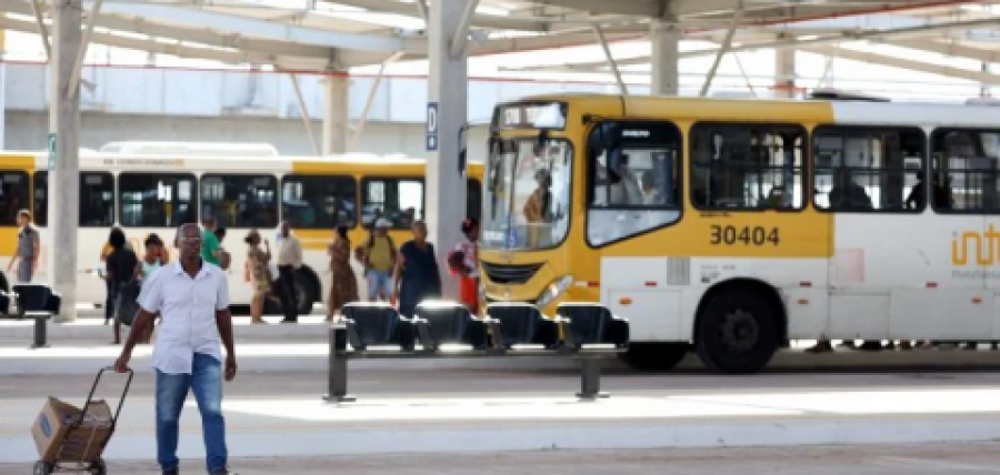 Câmara aprova redução de idade para gratuidade em ônibus de Salvador