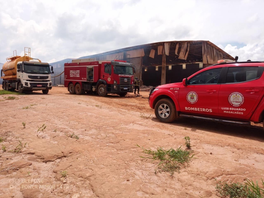 Incêndio atinge galpão de algodão em Luís Eduardo Magalhães