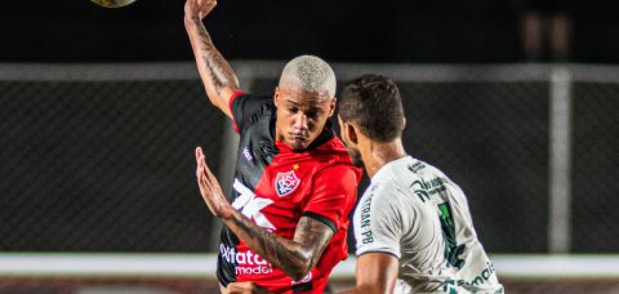 COPA DO NORDESTE: Vitória vence Sousa e divide a liderança